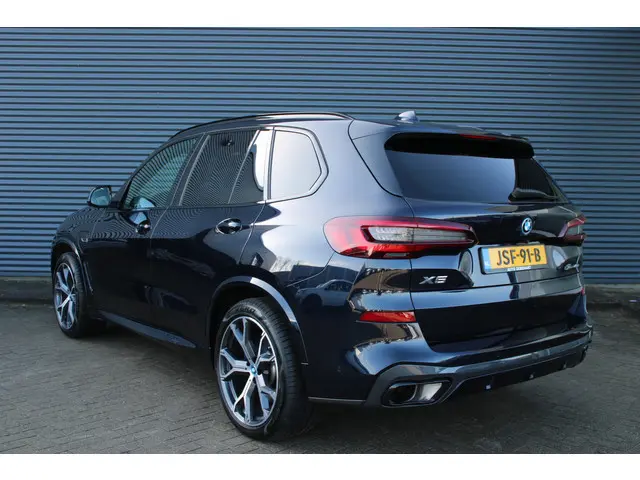 BMW X5 xDrive45e M-Sport Laser Head-up Panoramadak Comfort-Zetels 360-Camera Elek.-trekhaak