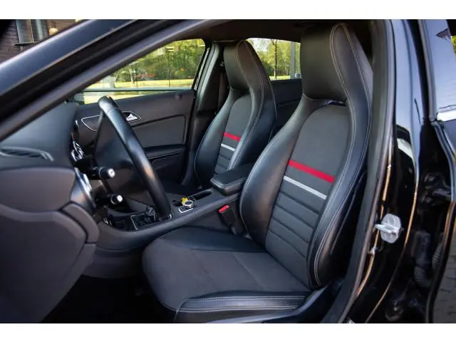 Mercedes-Benz A-klasse 180 Ambition , Led, Cruise control, Navigatie, NL-Auto