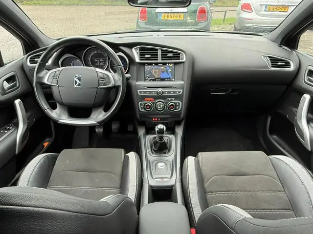 DS 4 Crossback 1.2 PureTech Chic ✅ CarPlay ✅ Android Auto ✅ Clima ✅ Camera