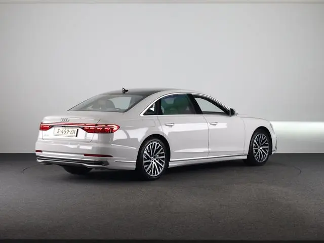 Audi A8 60 TFSI e quattro Lang 462 pk Tiptronic | Verlengde garantie | Navigatie | Panoramadak | Par...