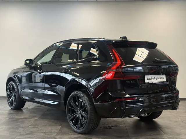 Volvo XC60 2.0 T8 Plug-in hybrid AWD Ultra Black Edition Luchtvering Harman & Kardon ! 2e Paasdag ge...