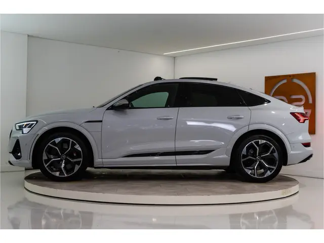 Audi e-tron Sportback S Quattro 95 kWh 504PK | Pano | Matrix | 360 | Luchtvering | Memory | Garantie