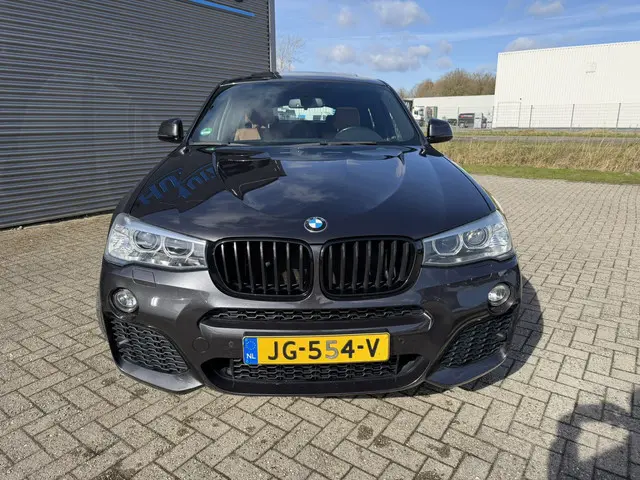 BMW X4 xDrive20i High Executive M Sport Xenon Panoramadak Trekhaak Leder 20 Inch Harman-Kardon Sound...
