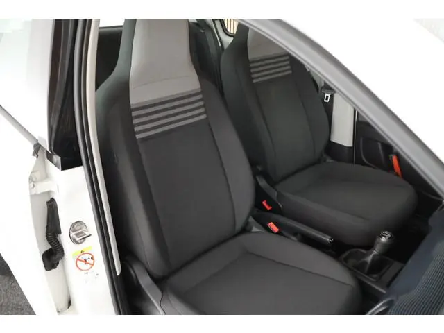 Volkswagen Up! 1.0 BMT 60pk move up! Airco Maps&More