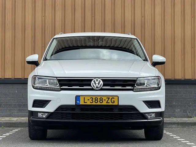 Volkswagen Tiguan 1.4 TSI ACT Comfortline Business R | Apple Carplay | Android Auto | Lane Assist |...