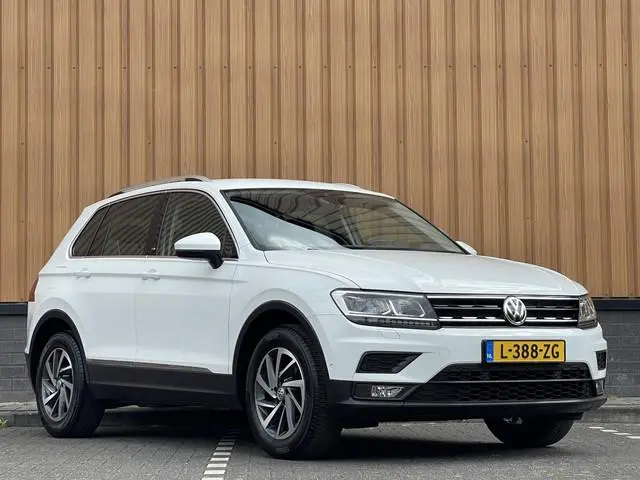 Volkswagen Tiguan 1.4 TSI ACT Comfortline Business R | Apple Carplay | Android Auto | Lane Assist |...