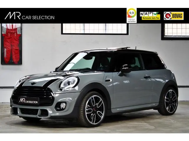 MINI 3-Deurs 1.5 Cooper Serious Business | Panoramadak | John Cooper Works | Parkeersensoren achter...