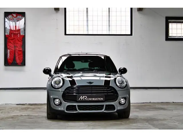 MINI 3-Deurs 1.5 Cooper Serious Business | Panoramadak | John Cooper Works | Parkeersensoren achter...
