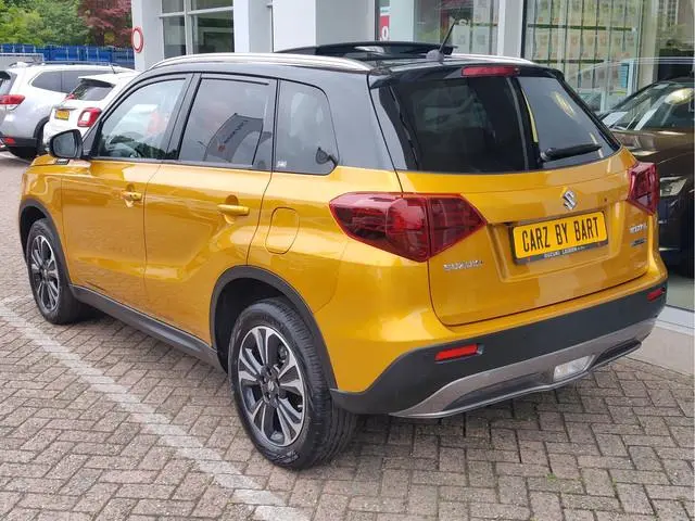 Suzuki Vitara 1.5 HYBRID STYLE AUTOMAAT Keyless | Stoelverwarming | Adaptive Cruise