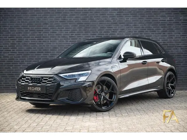 Audi A3 Sportback 45 TFSI e S edition Competition Ruitleder|Matrix|RSSeats|Sfeer|