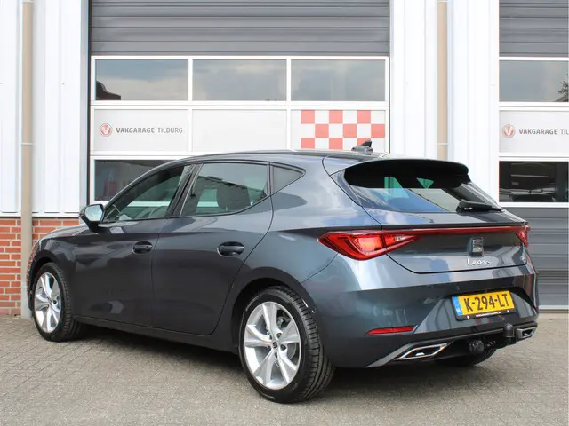 SEAT Leon 1.0 TSI FR Launch Edition /Virtual Cockpit/BEATS/Trekhaak/Drive select/Camera/PDC/LED/Lede...