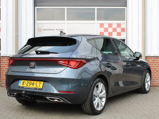 SEAT Leon 1.0 TSI FR Launch Edition /Virtual Cockpit/BEATS/Trekhaak/Drive select/Camera/PDC/LED/Lede...