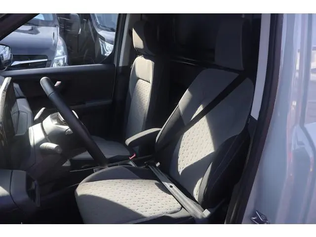 Ford E-Transit Courier