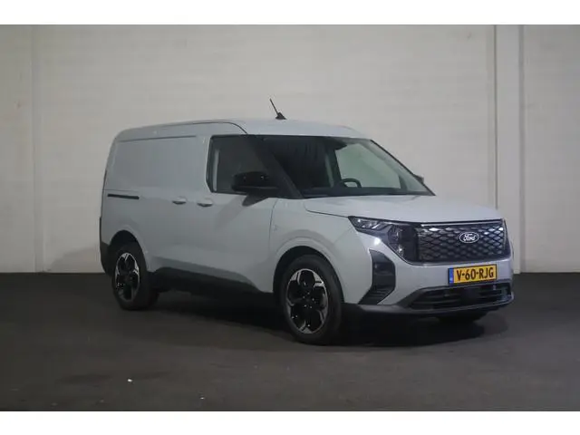 Ford E-Transit Courier