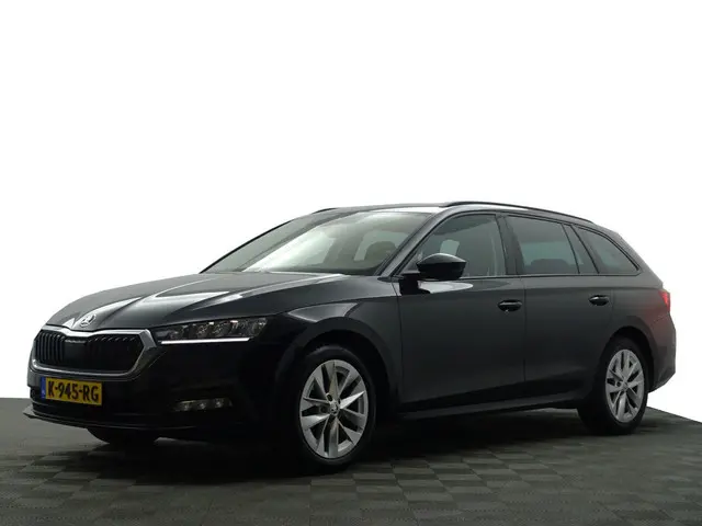 ŠKODA Octavia Combi 1.0 e-TSI Business Edition Aut- Stuur/Stoelverwarming, Carplay, Android Auto, Sf...
