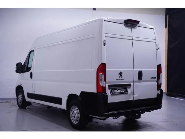 Peugeot Boxer 2.2 BlueHDi 140 pk L2H2 Premium Navi, Camera Laadruimte Pakket, Trekhaak 2.500 kg, 3-Z...