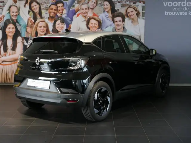 Renault Captur 1.8 E-Tech full hybrid 160 techno Camera, Adaptive Cruise, Clima, Google Navi