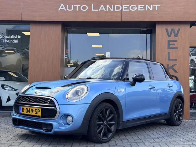 MINI 5-Deurs 2.0 Cooper S Chili Serious Business |Open dak | Bluetooth | Camera | Cruise control