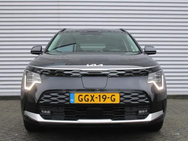 Kia Niro EV DynamicPlusLine 64.8 kWh | 17" LM | Schuif / Kantel dak | Navi | Cruise | Airco | Camera...