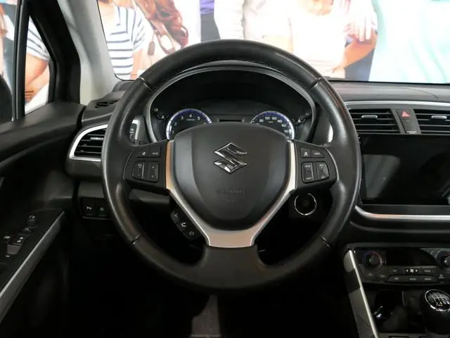 Suzuki S-Cross