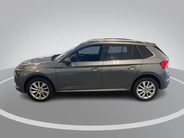 Skoda Kamiq 1.0 TSI 110pk DSG Business Edition · Camera · Trekhaak · Panoramadak · Apple/Android Car...