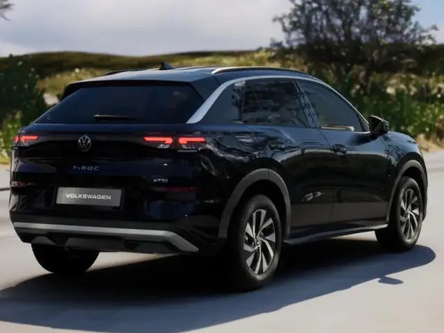 Volkswagen T-Roc Limited Edition 1.5 eTSI 116 PK 7 versn. DSG · Comfort Pakket · Achteruitrijcamera...