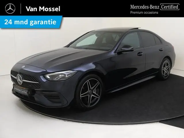 Mercedes-Benz C-klasse 300 e AMG Line / Achteruitrijcamera / Stoelverwarming / Panaromadak / Trekhaa...