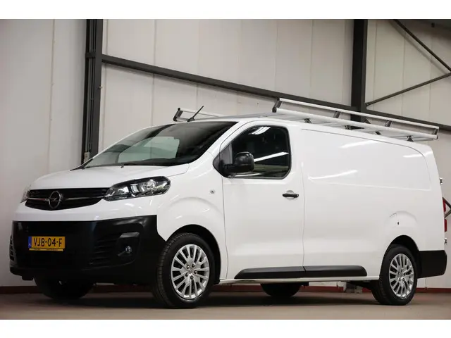 Opel Vivaro 1.5 CDTI L2H1 LANG IMPERIAAL EN TREKHAAK