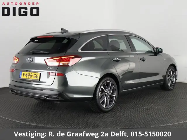 Hyundai i30 Wagon 1.5 T-GDi MHEV Premium | Stuur-/Stoelverwarming | Navigatie | Parkeersensoren voor...
