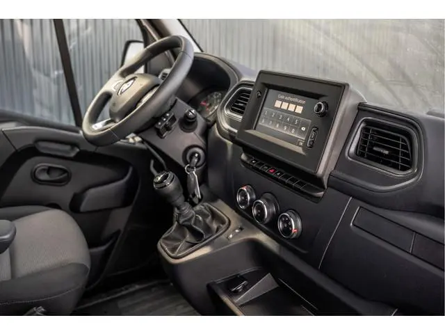 Renault Master Bleu DCI 135PK | L2H2 | Nieuw | Navi | 3-Zits | LED | Cruise | Airco