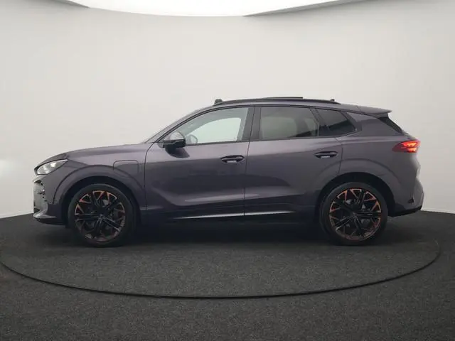 CUPRA Terramar 1.5 TSI e-Hybrid VZ Copper Edition PHEV 272pk DARK VOID METALLIC | Panodak | Head Up...