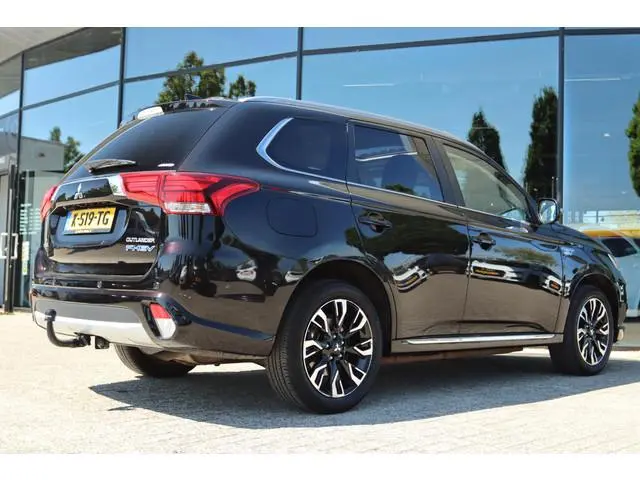 MITSUBISHI OUTLANDER 2.0 PHEV INSTYLE+ | ACC | TREKHAAK | LEDER | 360 CAMERA | PANO | CRUISE | CLIMA...