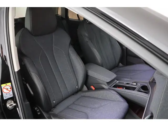 Skoda Elroq 85 286pk Business Edition Trekhaak Keyless Stoelverwarming Camera Navigatie