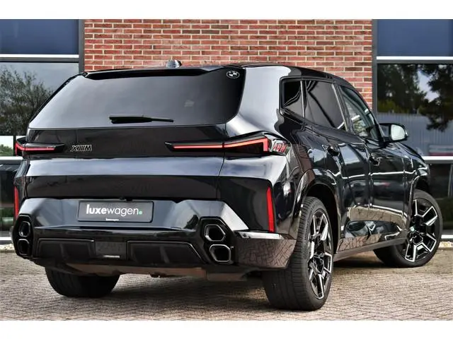 BMW XM