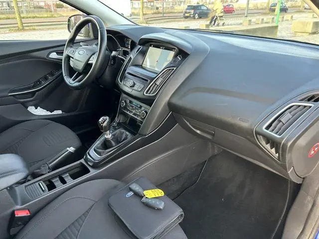Ford Focus Wagon 1.0 Titanium navi/camera airco/ecc apk