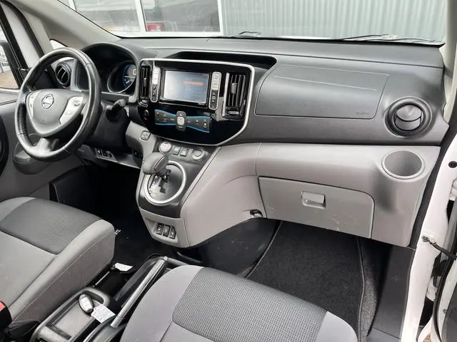 Nissan NV200