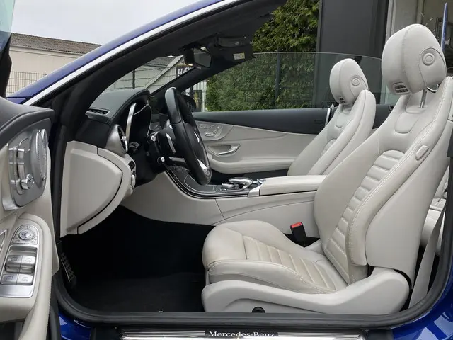 Mercedes-Benz C-klasse Cabrio 400 4MATIC Prestige | 333 PK | Stoelventilatie | Heads-Up Display | Ai...