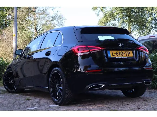 Mercedes-Benz A-klasse 180 Business Solution Luxury | Sfeerverlichting | Camera |