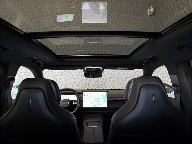 Lynk & Co 08