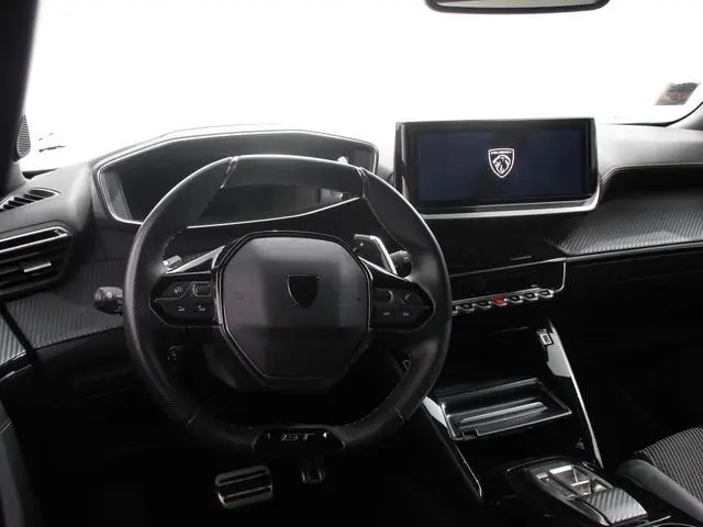 Peugeot 2008 1.2 GT Automaat Climate control Cruise control Apple Carplay/ Android Auto led Lichtmet...