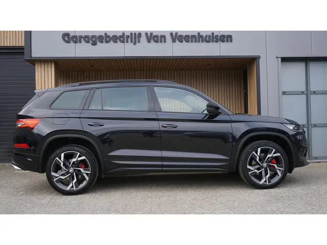 Skoda Kodiaq 2.0 TSI 245pk VRS 7-Zits DSG RS-Seats Pano.Dak Stuur/Stoelv.w. Trekhaak 20inch LM Sfeer...