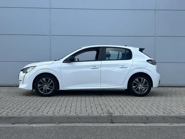 Peugeot 208 1.2 PureTech Active Pack | Automaat | Parkeersensoren | Cruise Control | Apple Carplay/A...