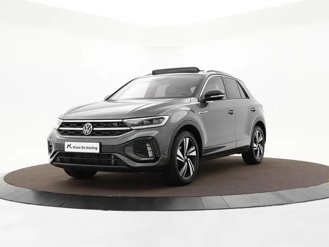Volkswagen T-Roc 1.5 TSI 150pk DSG R-Line Business · Camera · Panoramadak · Trekhaak afneembaar · Ap...