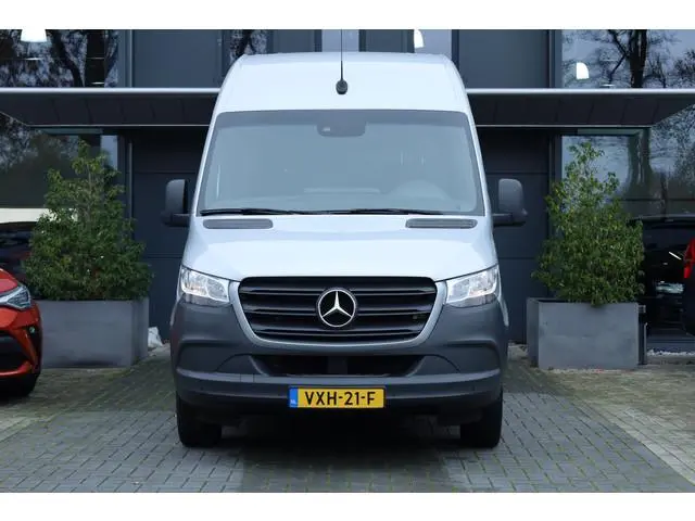 Mercedes-Benz Sprinter 317 1.9 CDI L2H2 RWD | Camera | Navi | 3.5t trekgew. | Trekhaak | 2x Voorstoe...