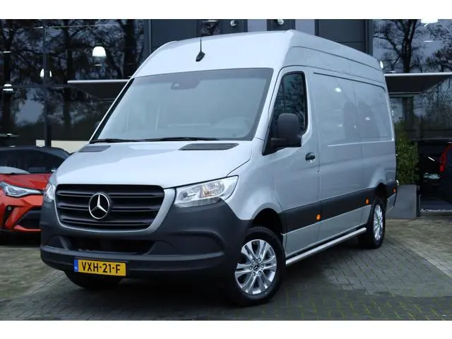 Mercedes-Benz Sprinter 317 1.9 CDI L2H2 RWD | Camera | Navi | 3.5t trekgew. | Trekhaak | 2x Voorstoe...