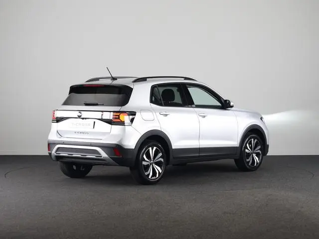 Volkswagen T-Cross Life Edition 1.0 TSI 95 PK 5 versn. Hand | Parkeersensoren | Stoelverwarming | Ca...