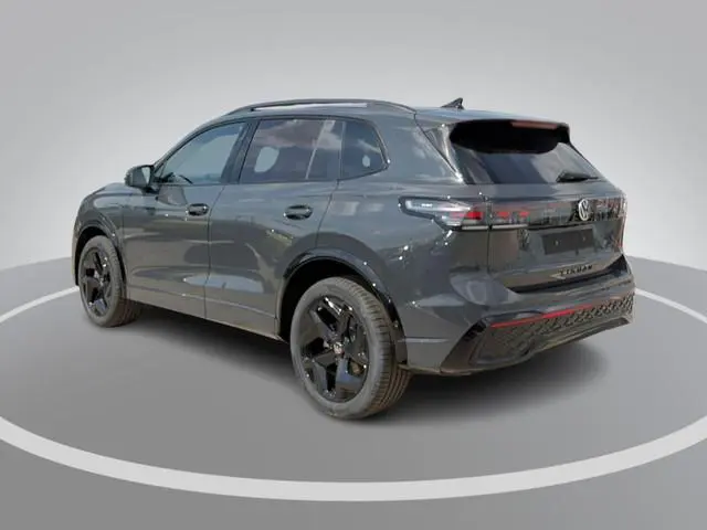 Volkswagen Tiguan R-Line 1.5 eHybrid 204 PK 6 versn. DSG · Voorstoelen verwarmbaar · Sfeerverlichtin...