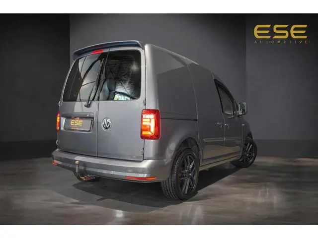 Volkswagen Caddy 2.0 TDI L1H1 BMT Highline Automaat | Leder | Navigatie | Trekhaak