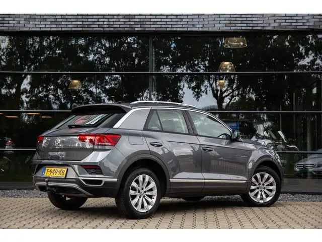 Volkswagen T-Roc 1.5 TSI Sport , Adap. cruise, Trekhaak, Stoel/stuurverwarming,