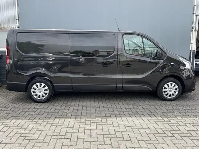 Nissan NV300